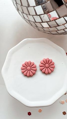 GROOVY | FLOWER STUDS