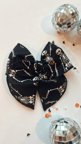 WIT | BLACK SKELLY SASSY HAIR BOW