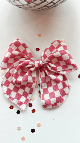 GROOVY | PINK CHECKERED SASSY HAIR BOW