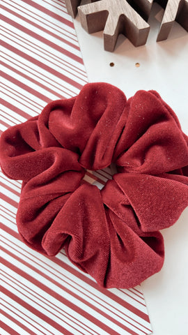 HJ | RED VELVET SCRUNCHIE