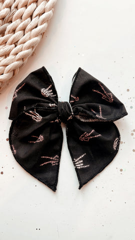 GG | BLACK SKELLY SASSY HAIR BOW