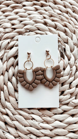 CLAY | DIANNE DANGLES BEIGE