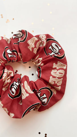 TT | NINERS SCRUNCHIE