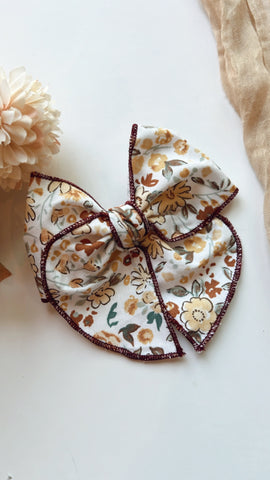 HRT | WHITE FLORAL SASSY HAIR BOW