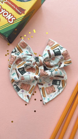 RUL | SCHOOL SUPPLIES SASSY HAIR BOW