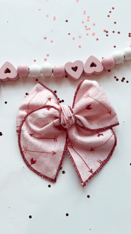 SWT | ARROW SASSY HAIR BOW