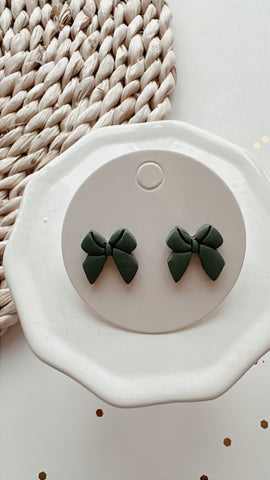 SS | GREEN BOW STUDS