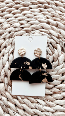 CLAY | MERLEE DANGLES BLACK WITH GOLD FLAKES