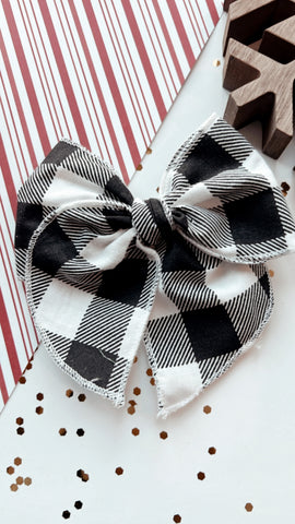 HJ | BLACK AND WHITE SASSY BOW