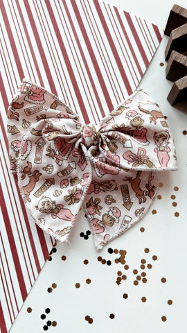 HJ | PINK GRINCH SASSY BOW