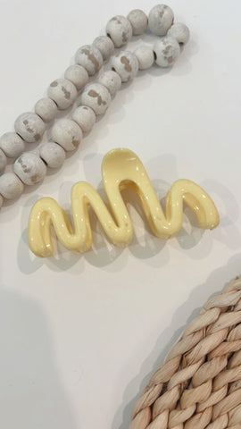 SEMI | YELLOW SQUGGLE CLAW CLIP