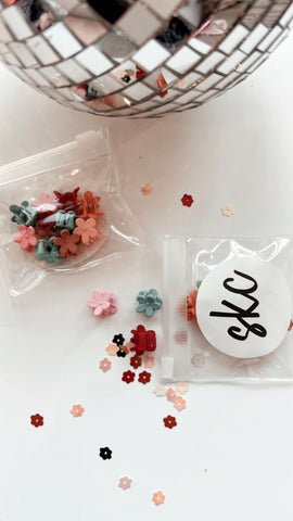 GROOVY | MINI DAISY CLAW CLIPS