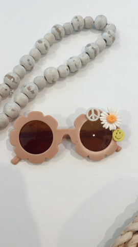 SEMI | BLUSH WITH WHITE FLOWER SUNNIES