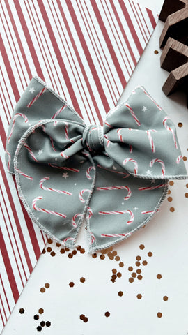 HJ | GREEN CANDY CANE SASSY BOW