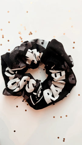 TT | RAIDERS SCRUNCHIE