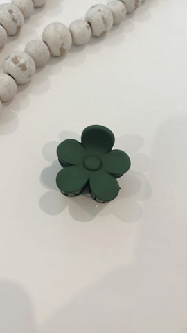 SEMI | FOREST GREEN FLOWER CLAW CLIP