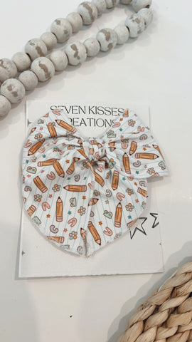 SEMI | PENCILS SASSY HAIR BOW